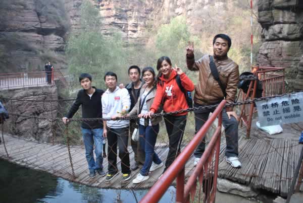 �Ʒ��W(w��ng)�j(lu��)�f��ɽ��ӛ